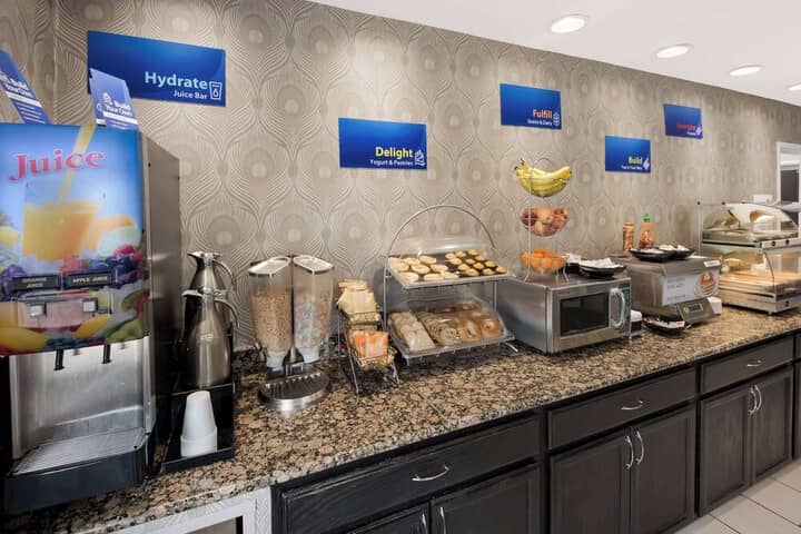 Breakfast area